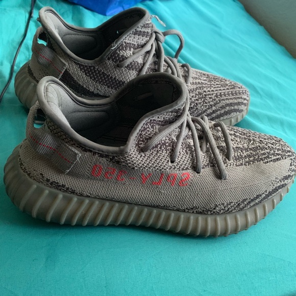Man Yeezys 350 - Picture 2 of 3